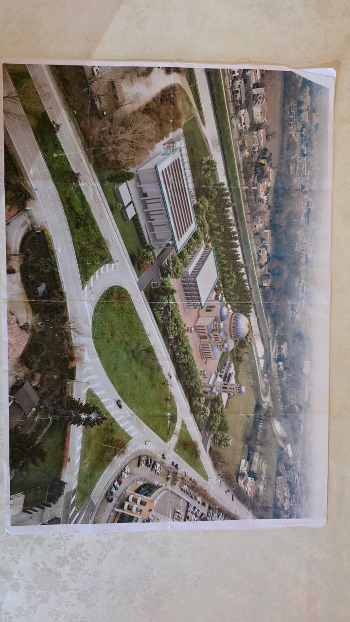 Vista verso la cupola in costruzione